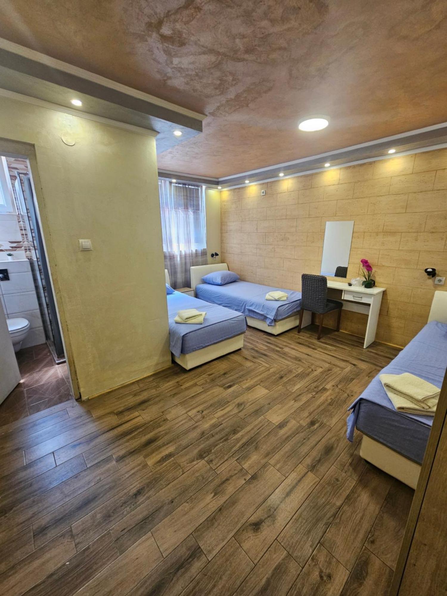 Prenociste Rooms Simke Subotica Exterior foto